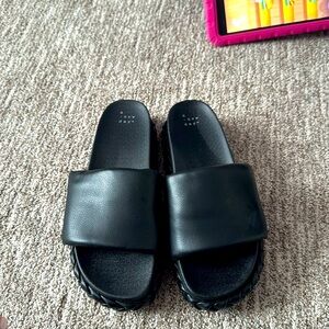 Black platform sandals